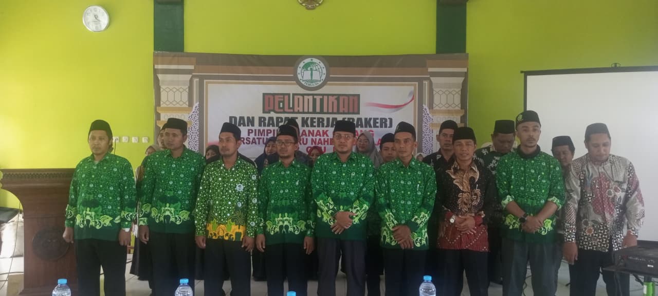 Guru, Santri, dan Teknologi: Peran PERGUNU sebagai Agen Transformasi Pendidikan Islam di Era Digital”